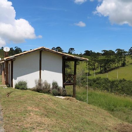 Bed and Breakfast Estalagem Sensacoes Cunha Esterno foto