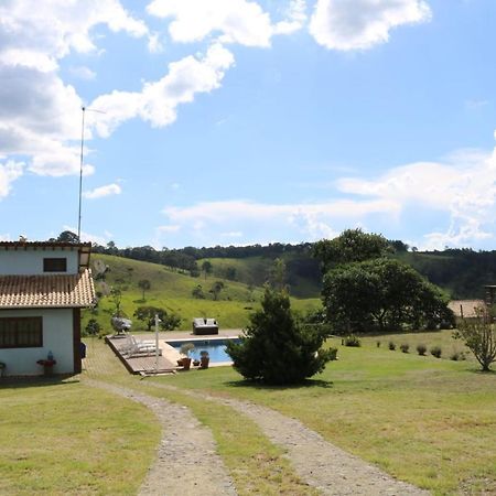 Bed and Breakfast Estalagem Sensacoes Cunha Esterno foto