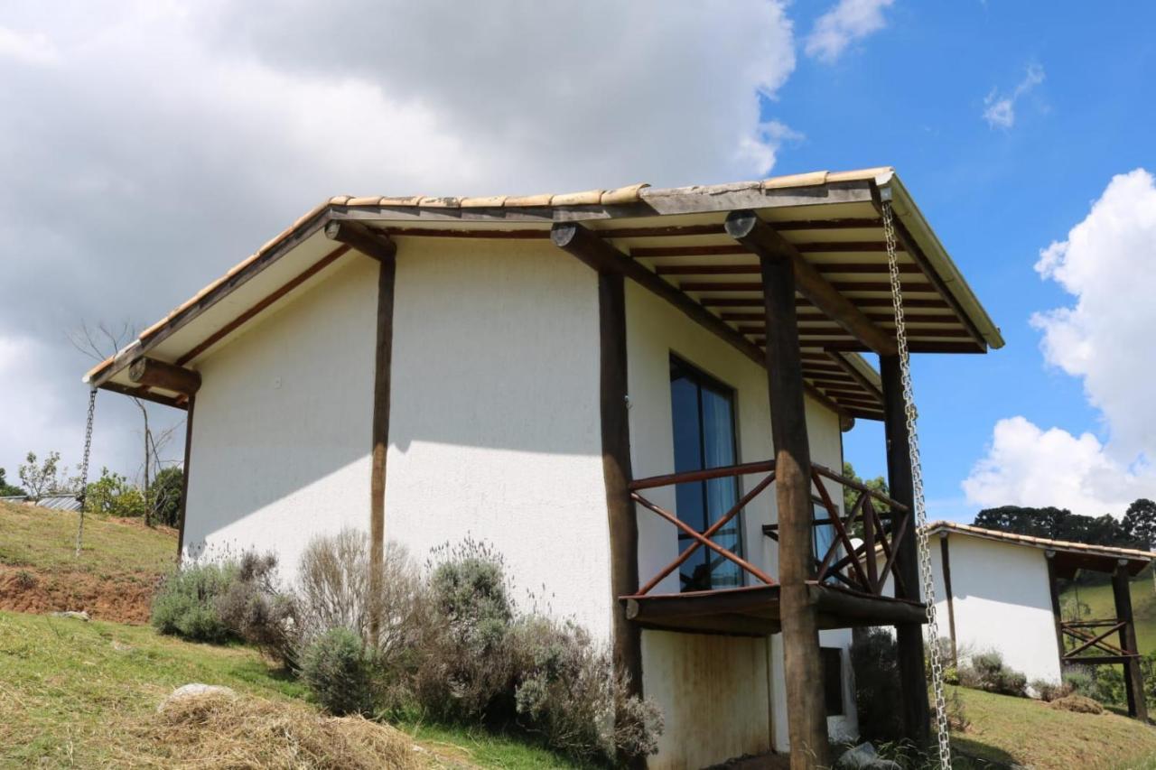 Bed and Breakfast Estalagem Sensacoes Cunha Esterno foto
