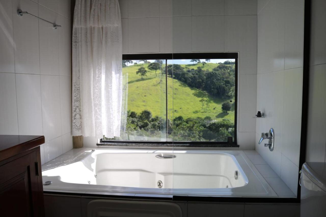 Bed and Breakfast Estalagem Sensacoes Cunha Esterno foto