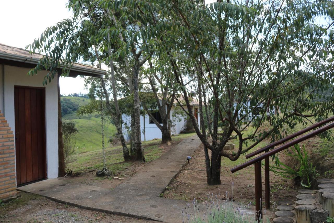 Bed and Breakfast Estalagem Sensacoes Cunha Esterno foto