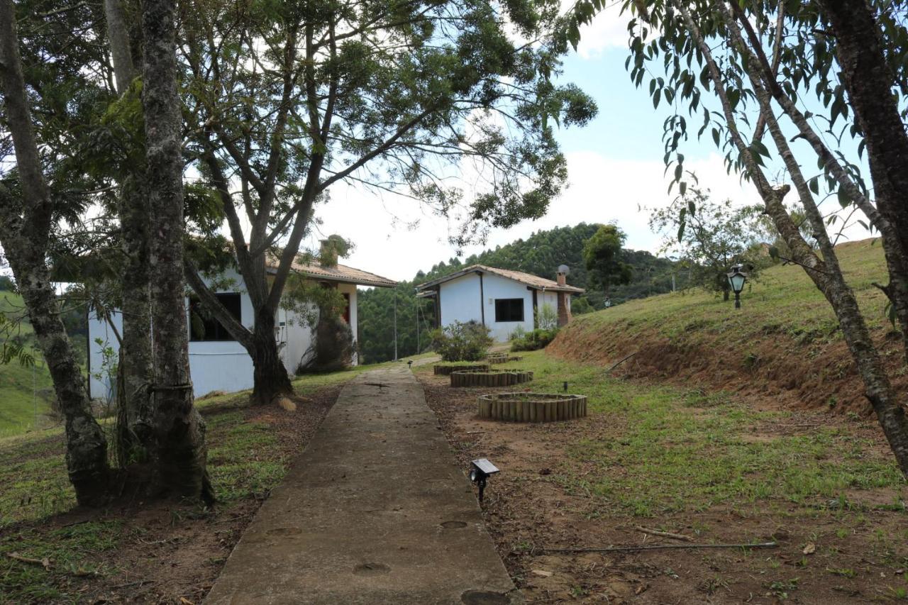 Bed and Breakfast Estalagem Sensacoes Cunha Esterno foto