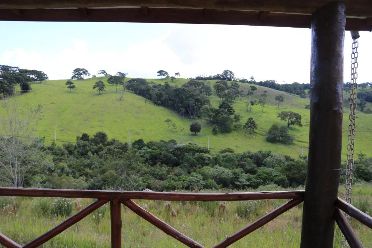 Bed and Breakfast Estalagem Sensacoes Cunha Esterno foto