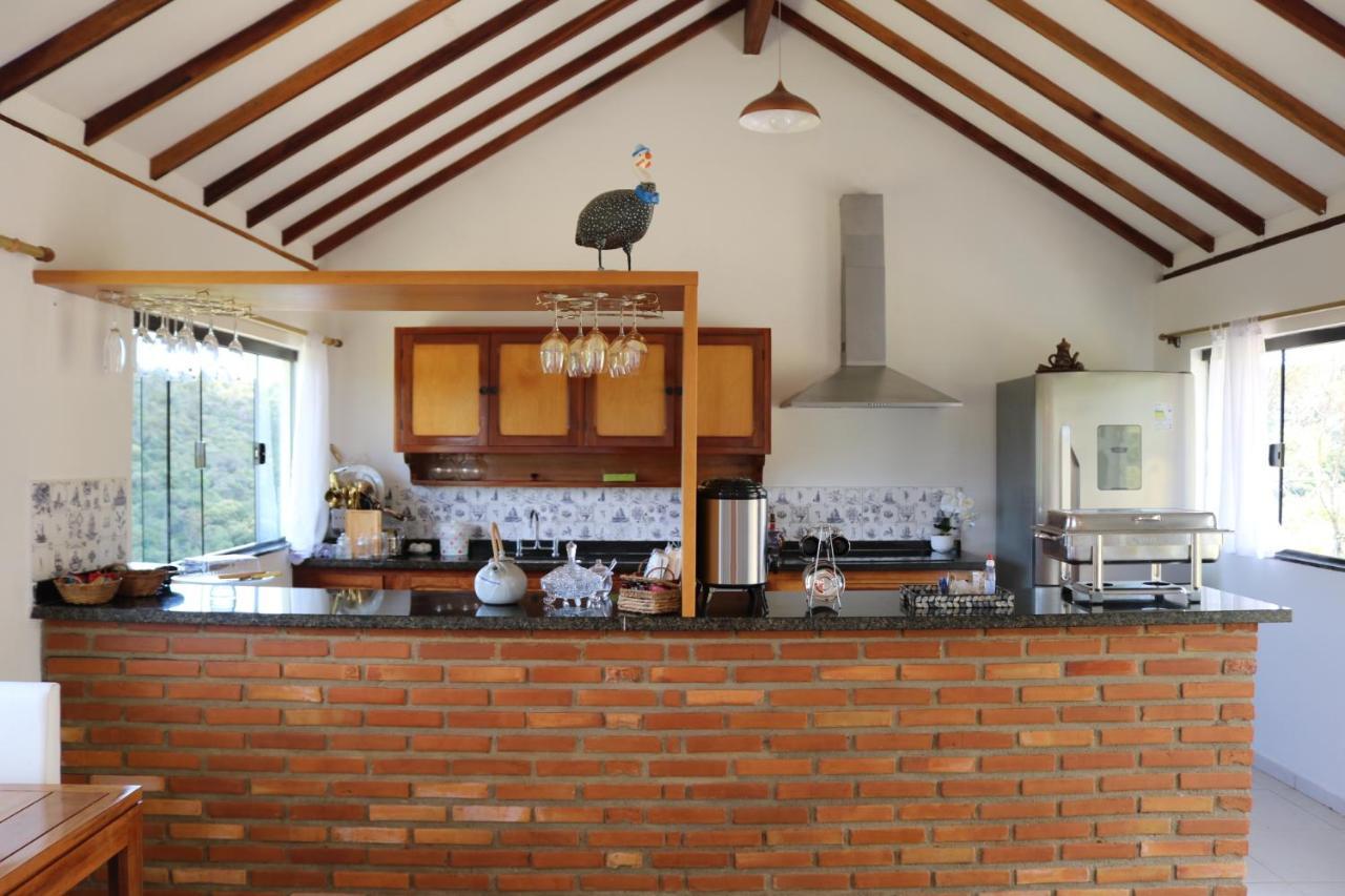 Bed and Breakfast Estalagem Sensacoes Cunha Esterno foto